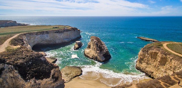 california-santa-cruz-beaches-shark-fin-cove